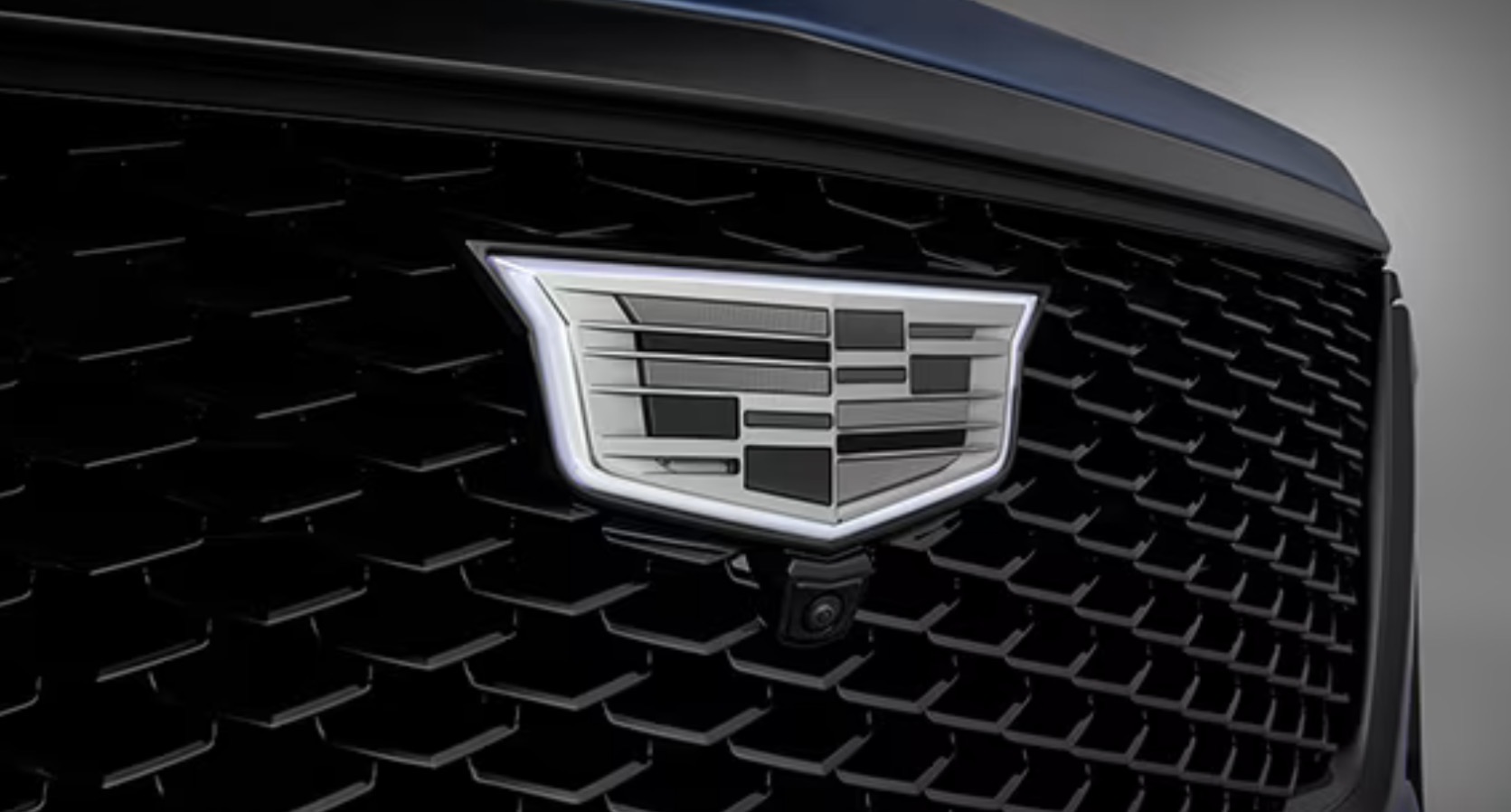 CADILLAC ESCALADE — Cadillac Escalade crest