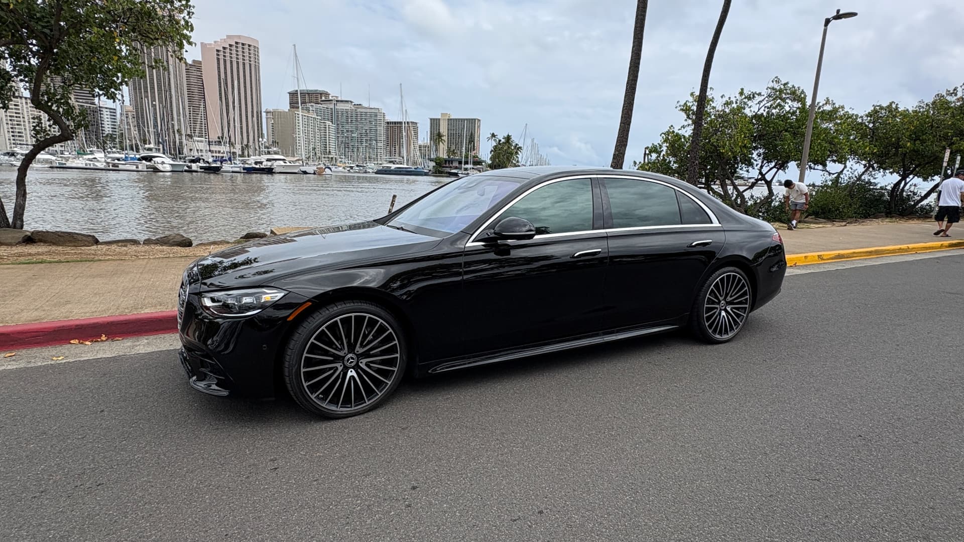 MERCEDES-BENZ S 580 — Flagship sedan by the harbor